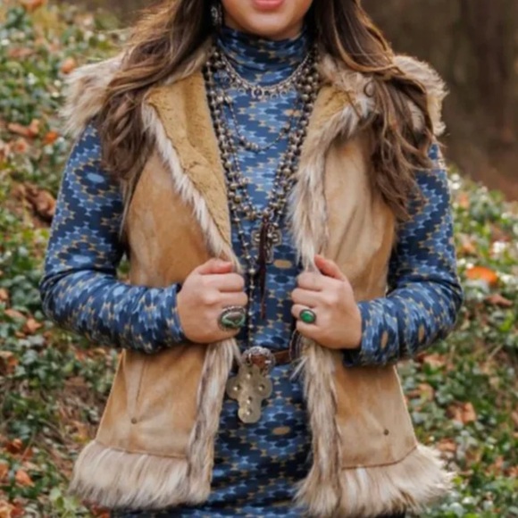 Tasha Polizzi Jackets & Blazers - Tasha Polizzi Tan Faux Fur Trim Vest